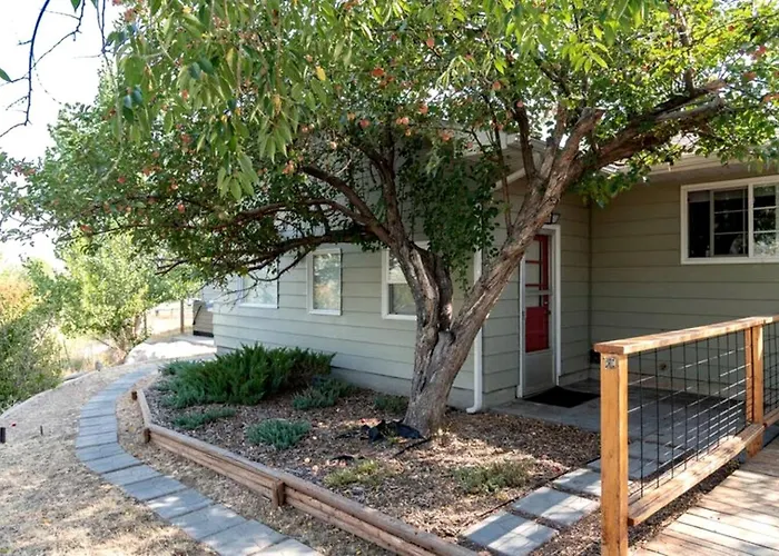 Holiday home Spacious Dual-home Mountain Escape With Hot Tub And Creek Views Near Trails In Lander, Wyoming