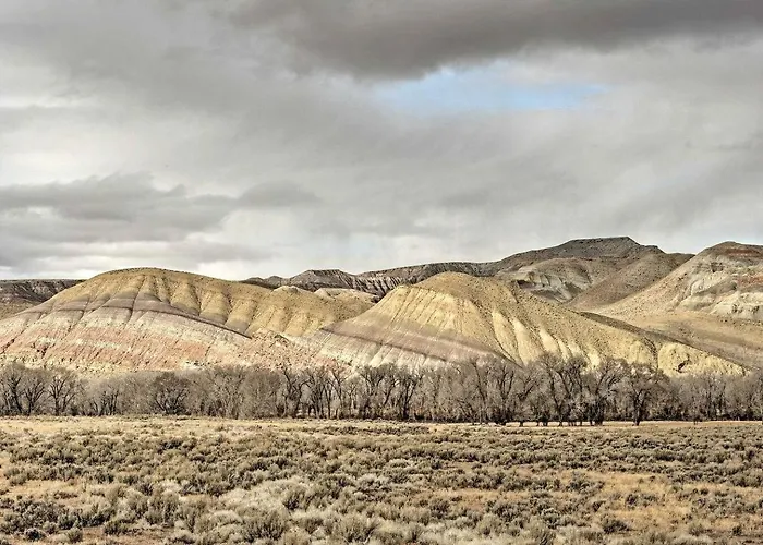 Holiday home Spacious Dual-home Mountain Escape With Hot Tub And Creek Views Near Trails In Lander, Wyoming Lander