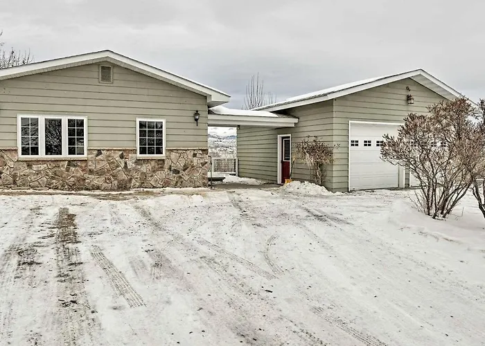 Spacious Dual-home Mountain Escape With Hot Tub And Creek Views Near Trails In Lander, Wyoming * Lander